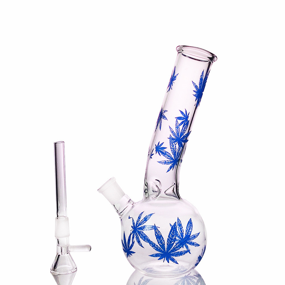 Latest glass beaker. This cool blue maple leaf design is on the bottle. Height 19cm with 14m joint Free transportation
Latest glass beaker. This cool blue maple leaf design is on the bottle. Height 19cm with 14m joint Free transportation