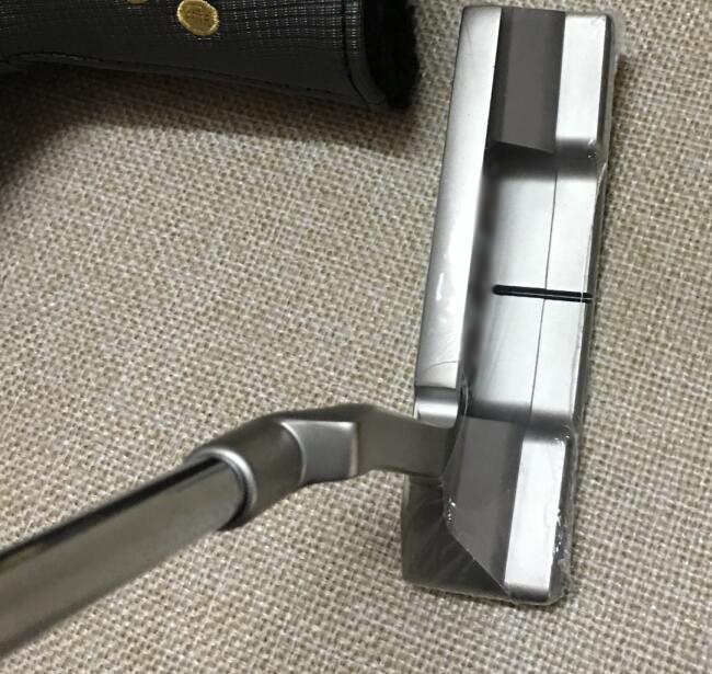 Fast Shipping Top Quality NP2 Golf Putter Removable Weights + Putter Headcover Real Pics Contact Seller Buy 2pcs get DHL faster Shipping
Fast Shipping Top Quality NP2 Golf Putter Removable Weights + Putter Headcover Real Pics Contact Seller Buy 2pcs get DHL faster Shipping