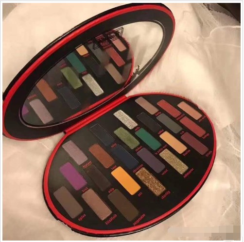 new Hot Selling Eye Makeup Kat Von D Fetish 24colors Black Eyeshadow Palette Limited Edition Shimmer and Matte KVD Eye Shadow
new Hot Selling Eye Makeup Kat Von D Fetish 24colors Black Eyeshadow Palette Limited Edition Shimmer and Matte KVD Eye Shadow