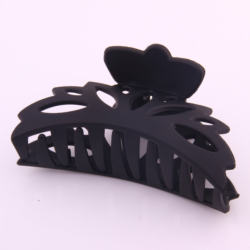 New Fashion Large Claw For Hair Plastic Ponytail Holder Hollow Out Pattern Crab Women Hair Accessories For Washing Tools 
New Fashion Large Claw For Hair Plastic Ponytail Holder Hollow Out Pattern Crab Women Hair Accessories For Washing Tools