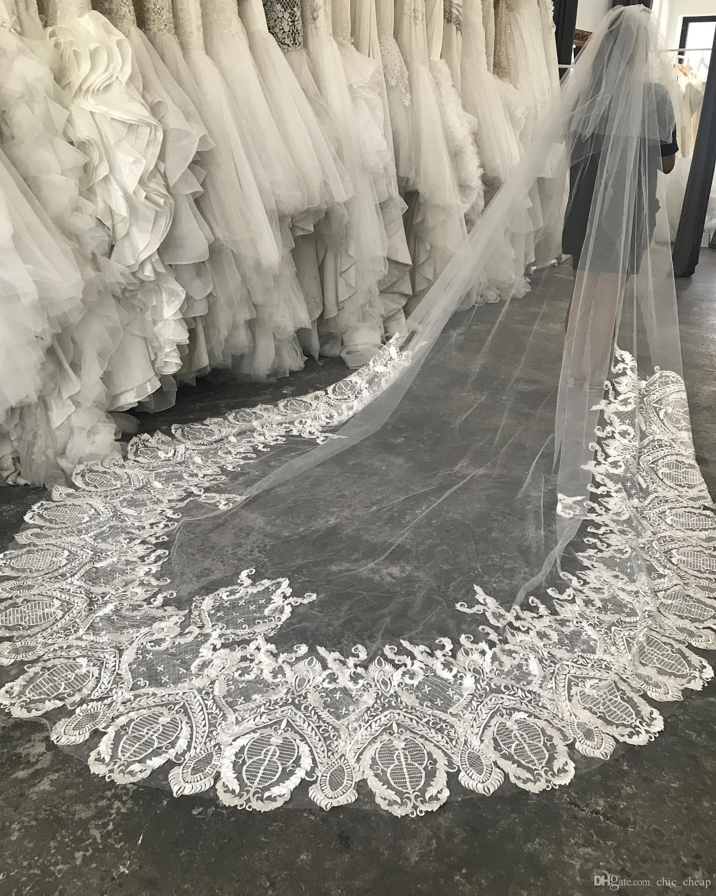 Gorgeous Wedding Veils Soft Tulle Two Layers Lace Applique Bridal Veils Custom Made Luxury Veil For Wedding Dress Free Shipping 250cm, Ivory
Gorgeous Wedding Veils Soft Tulle Two Layers Lace Applique Bridal Veils Custom Made Luxury Veil For Wedding Dress Free Shipping 250cm, Ivory