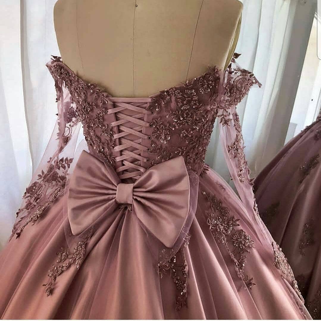 Vintage Ball Gown Prom Dresses Long Sleeve Off The Shoulder Beads Lace 3D Floral Appliqued Evening Gowns Lace-up Back Plus Size Formal Occas