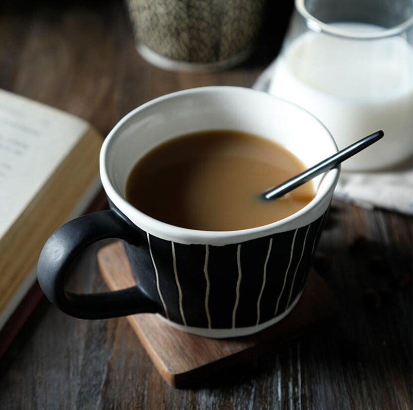 High Quality Ceramic Cup Mug Creative Underglaze Coffee Cup Simple Office Water Cups European Afternoon Tea Red Tea Cups, As picture
High Quality Ceramic Cup Mug Creative Underglaze Coffee Cup Simple Office Water Cups European Afternoon Tea Red Tea Cups, As picture