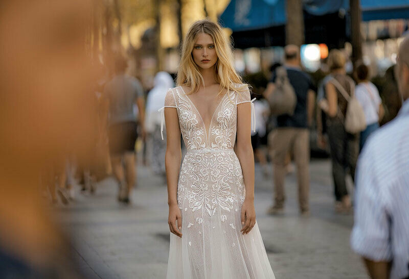 mermaid wedding dresses short sleeve v neck lace appliques bridal gowns sweep beach robes de soire wedding dress