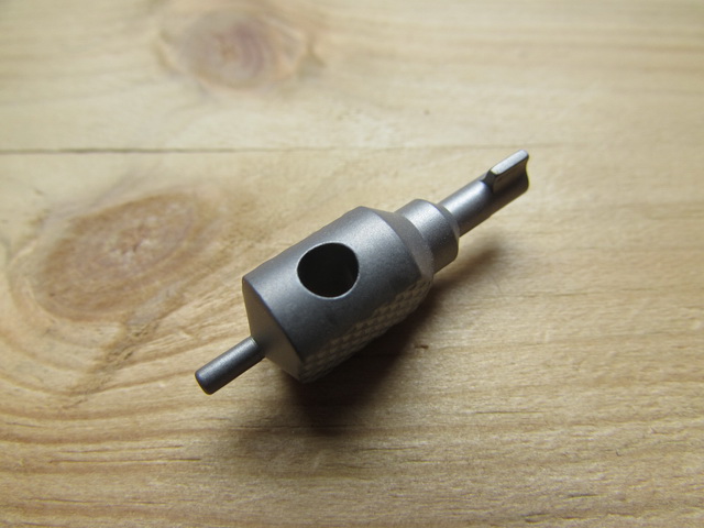 Original Design GFK CNC Machined TC4 Titanium Alloy Knurling EDC DIY SW ASP HandCuff Key Adult SM Tools Key Knife Fall Necklace
Original Design GFK CNC Machined TC4 Titanium Alloy Knurling EDC DIY SW ASP HandCuff Key Adult SM Tools Key Knife Fall Necklace