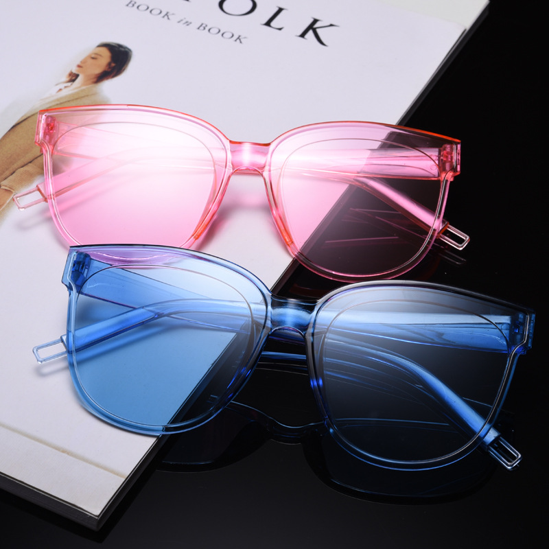 2020 Fashion Vintage Sunglasses Women Men Candy Colors Eyewear Lady Classic Unisex Oval Sunglasses Outdoor Driving Travel Sunglasses 8912
2020 Fashion Vintage Sunglasses Women Men Candy Colors Eyewear Lady Classic Unisex Oval Sunglasses Outdoor Driving Travel Sunglasses 8912