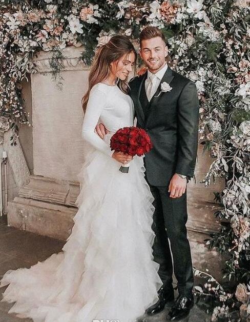 Romantic cascading Ruffles Organza Wedding Dresses Jewel Neck Long Sleeves Wedding Gowns Buttons Sexy Backless Bridal Dresses Cheap