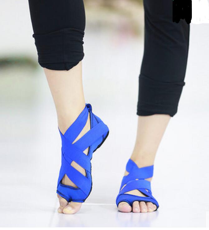 Hot Sale-ks liu tao with professional fitness movement dance with soft bottom silicone anti-skid yoga shoes female