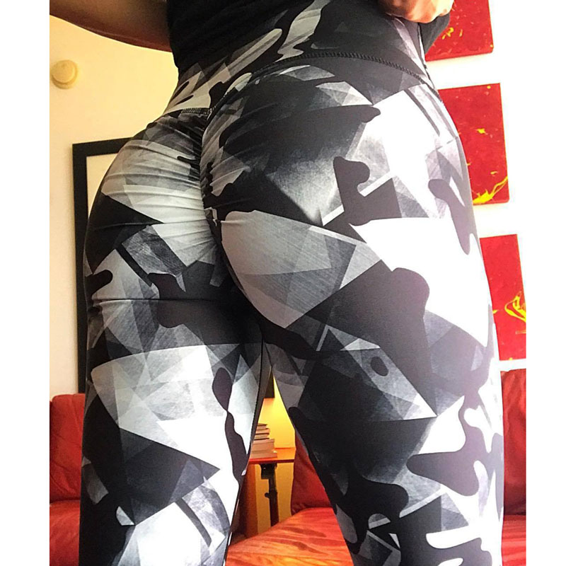 Irregular triangle print yoga pants four-pin six-line high waist sports leggings, Black
Irregular triangle print yoga pants four-pin six-line high waist sports leggings, Black