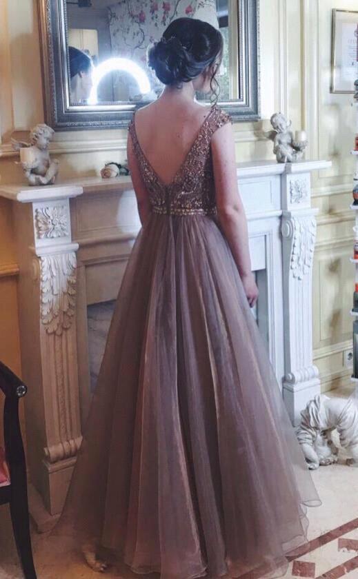 Elegant Beading Puffy Prom Dresses Scoop Neckline Cap Sleeves A Line Evening Gowns Floor Length V Cut Backless Bridesmaid Dress