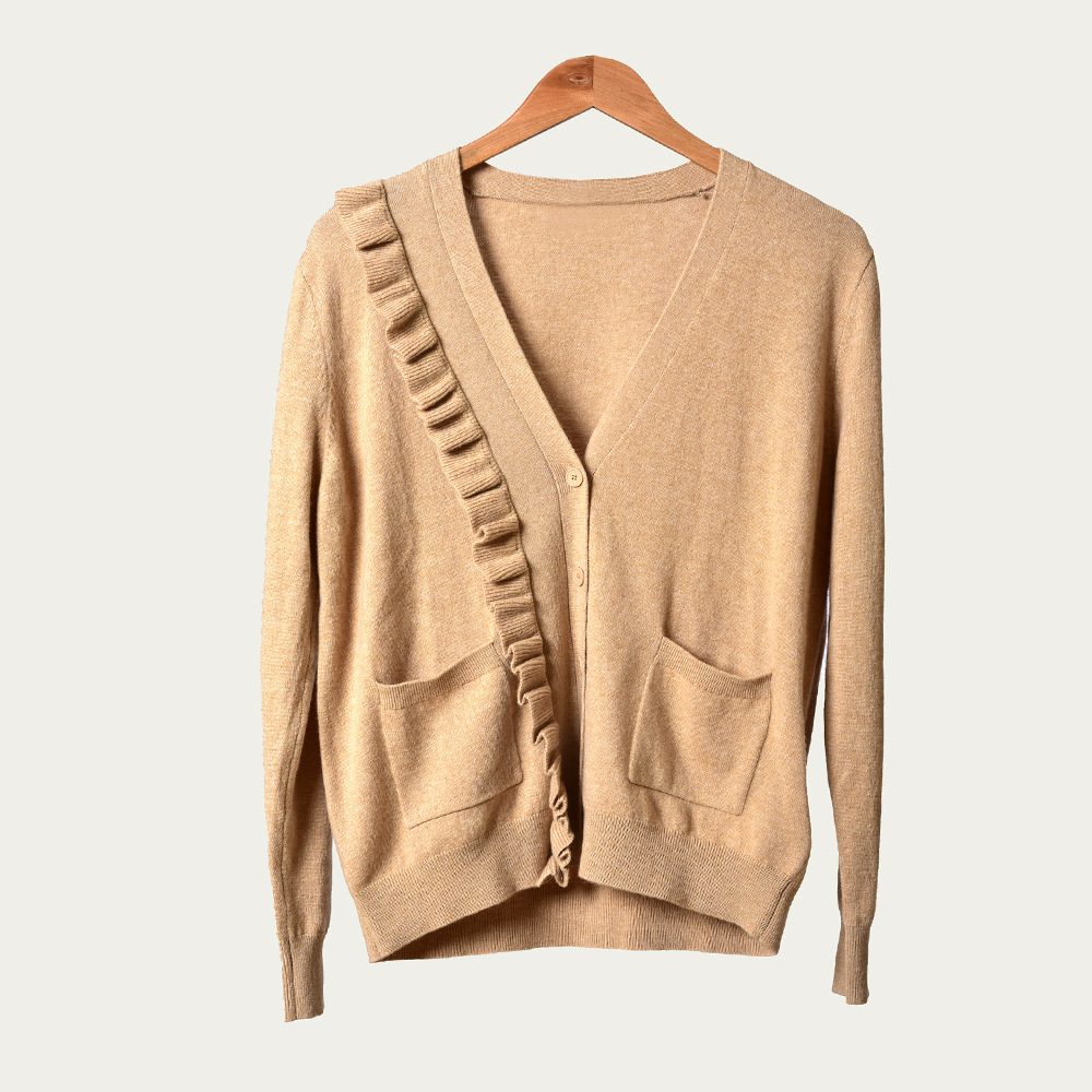 2019 Fall Winter Long Sleeve V Neck Khaki Pure Color Knitted Ruffle Buttons Cardigans Sweater Sweaters Women Outwear Coats D25161097S
2019 Fall Winter Long Sleeve V Neck Khaki Pure Color Knitted Ruffle Buttons Cardigans Sweater Sweaters Women Outwear Coats D25161097S