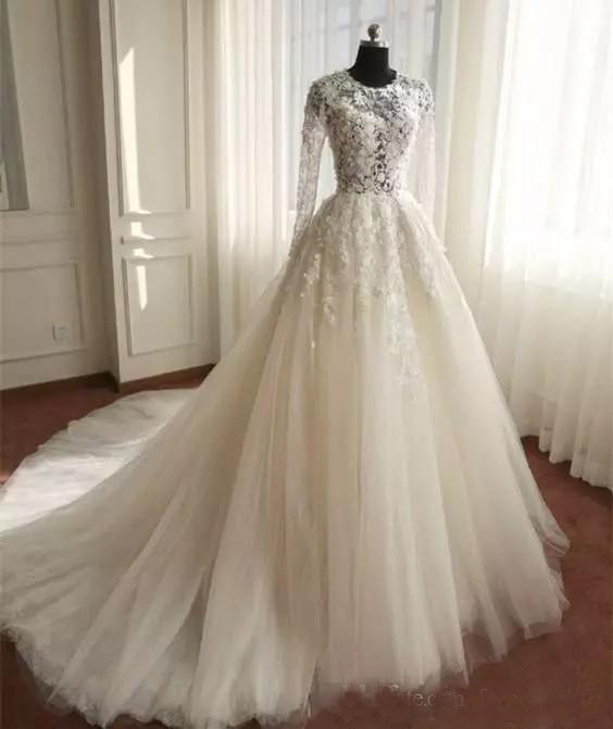 Romantic Illusion Lace Dresses Tulle Vintage Bridal Gowns Button Covered Back Long Train Spring Fashion Wedding Dress Mariage 0521