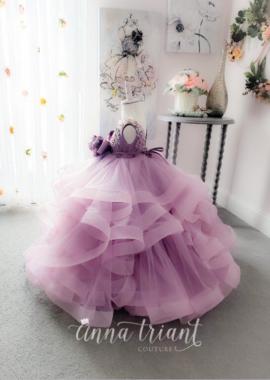 Lace Purple wer Girl Dresses For Wedding Tiered Skirts Tulle Appliqued Ball Gown Little Girls Pageant Dress Beading First Communion Gowns