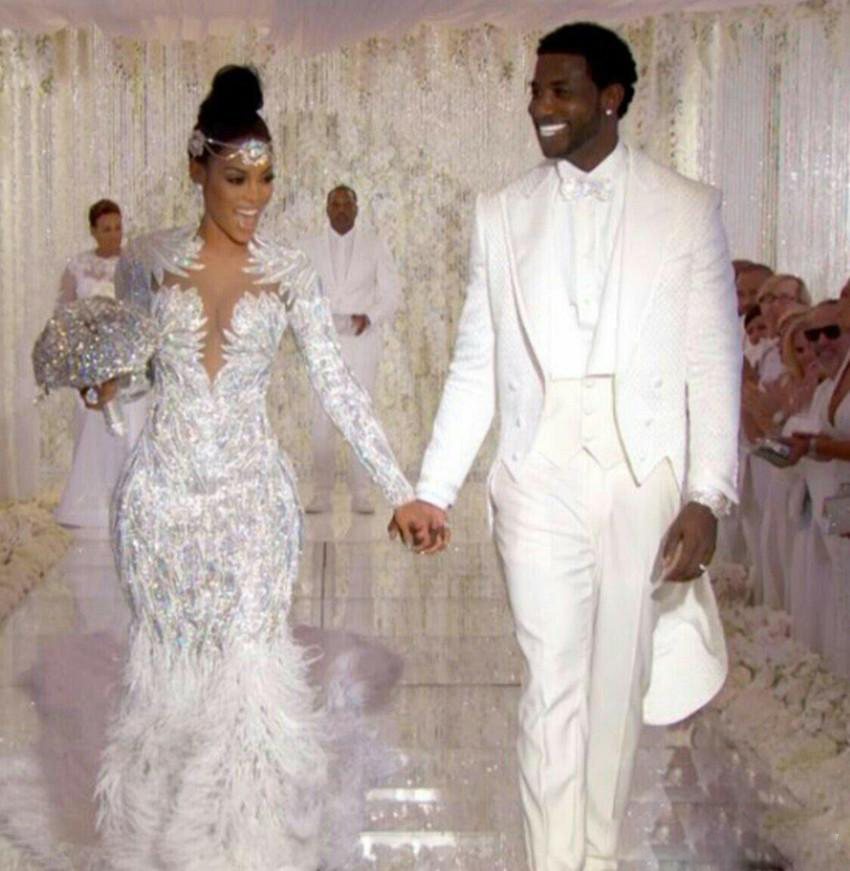 Modest Mermaid Wedding Dresses Jewel Neck Long Sleeve Tulle Lace Applique Crystal Feather Wedding Gowns Sweep Train robe de mariée