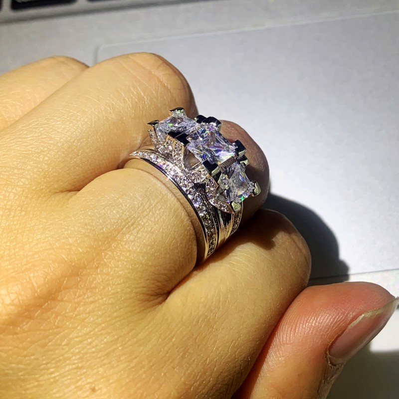 New Luxury Jewelry 925 Sterling Silver Three Stone Princess Cut White Topaz CZ Diamond Gemstones Women Wedding Party Bridal Ring Set Gift
