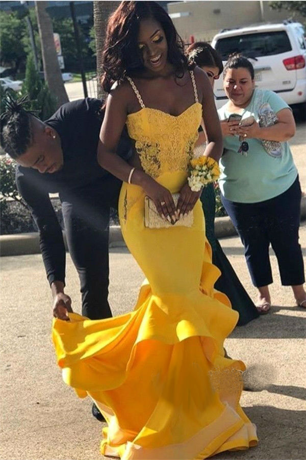 Gorgeous Yellow Mermaid Prom Dresses 2019 Spaghetti Straps Lace Applique Evening Gowns Cutaway Sides Tiered Ruffles Cocktail Party Dresses