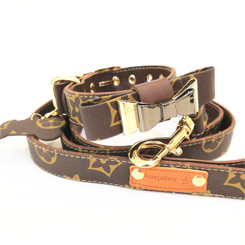 Trendy 3 Colors Leashes Sets Fashion Printed Pattern Pet Collars Christmas Day Gifts for Pets Classic Leashes Collar
Trendy 3 Colors Leashes Sets Fashion Printed Pattern Pet Collars Christmas Day Gifts for Pets Classic Leashes Collar