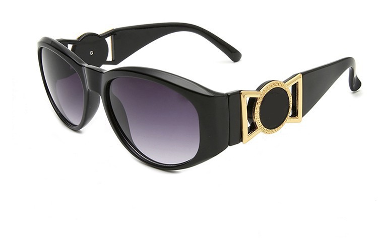 2019 New luxury fashion brand sunglasses women 424 vintage round classic sun glasses design eyewear men sunglasses free shipping, White;black
2019 New luxury fashion brand sunglasses women 424 vintage round classic sun glasses design eyewear men sunglasses free shipping, White;black