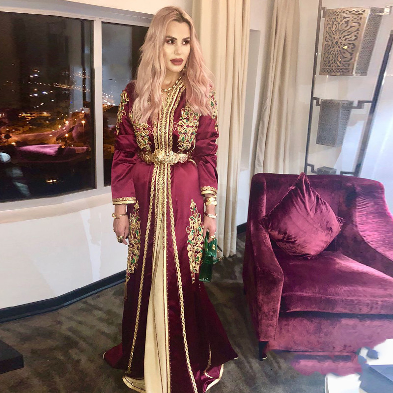 Burgundy Dubai Evening Dresses Moroccan Kaftan Golden Appliques Belt Satin Saudi Arabic Muslim Special Occasion Party Plus Size, Nude
Burgundy Dubai Evening Dresses Moroccan Kaftan Golden Appliques Belt Satin Saudi Arabic Muslim Special Occasion Party Plus Size, Nude