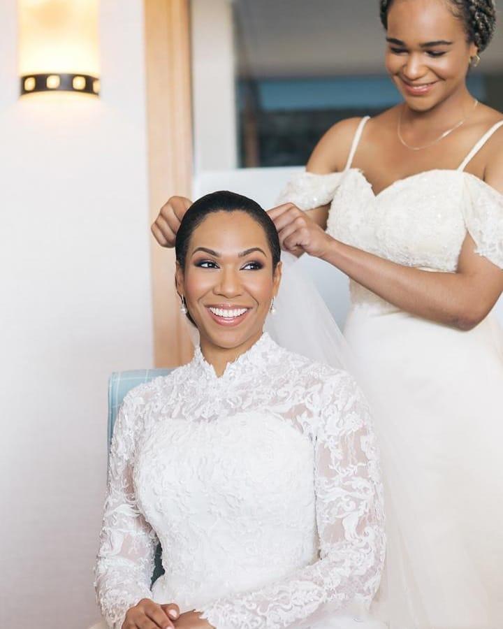 Lace Long Elegant Sleeves Wedding Dresses High Neck Beaded Bridal Gowns A Line Sweep Train Tulle Robe De Marie