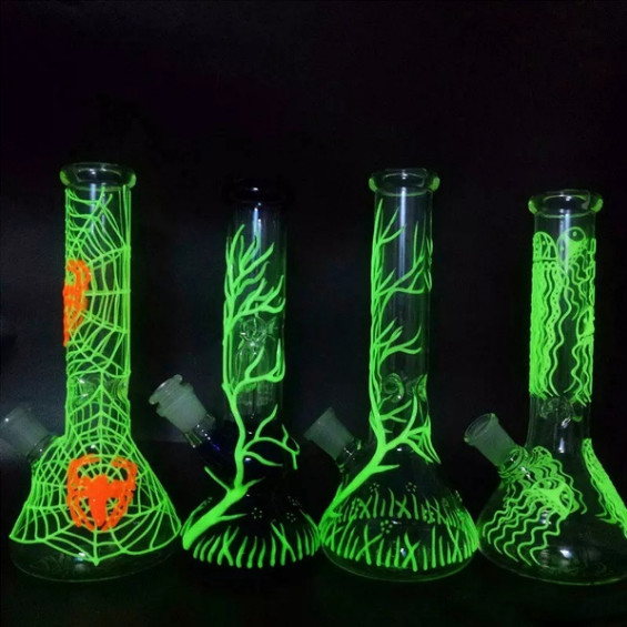 14 Inches Glass Water Pipes Beaker Bongs Straight Tube Dab Rigs Glow In The Dark Smoking Hookah Bowl Hand Painting Glass Water Pipe Dab Rigs
14 Inches Glass Water Pipes Beaker Bongs Straight Tube Dab Rigs Glow In The Dark Smoking Hookah Bowl Hand Painting Glass Water Pipe Dab Rigs