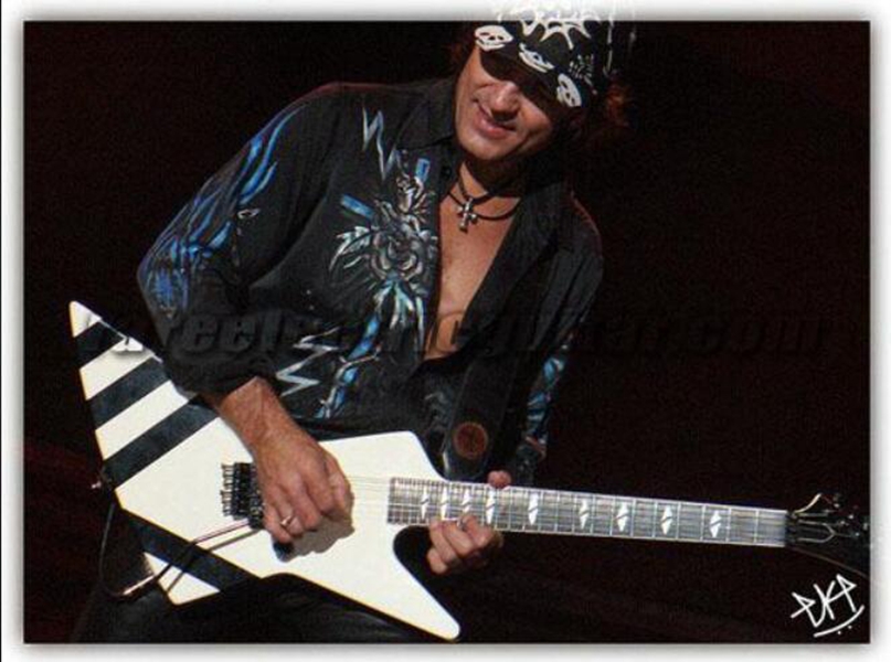 Boris Dommenget Matthias Jabs Scorpions Brite White Explorer Electric Guitar Floyd Rose Tremolo, Split Diamond Inlay, Chrome Hardware
Boris Dommenget Matthias Jabs Scorpions Brite White Explorer Electric Guitar Floyd Rose Tremolo, Split Diamond Inlay, Chrome Hardware