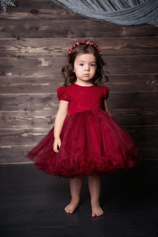 Dark Red Puffy Ball Gown Flower Girl Dresses Short Sleeves Lace Knee Length First Holy Communion Dress Girls Pageant Gowns with Sequined Bow
