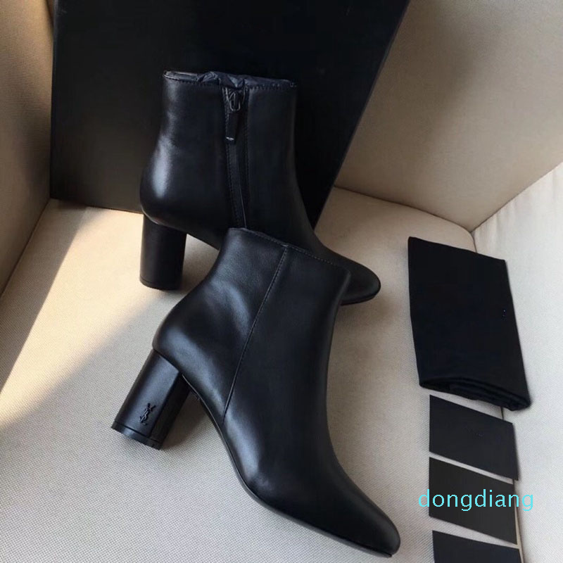Hot Sale-Woman ankle booties designer LOU ANKLE BOOTS IN LEATHER Designer Boot womens boots winter boot luxury designer women boots, Black#2
Hot Sale-Woman ankle booties designer LOU ANKLE BOOTS IN LEATHER Designer Boot womens boots winter boot luxury designer women boots, Black#2