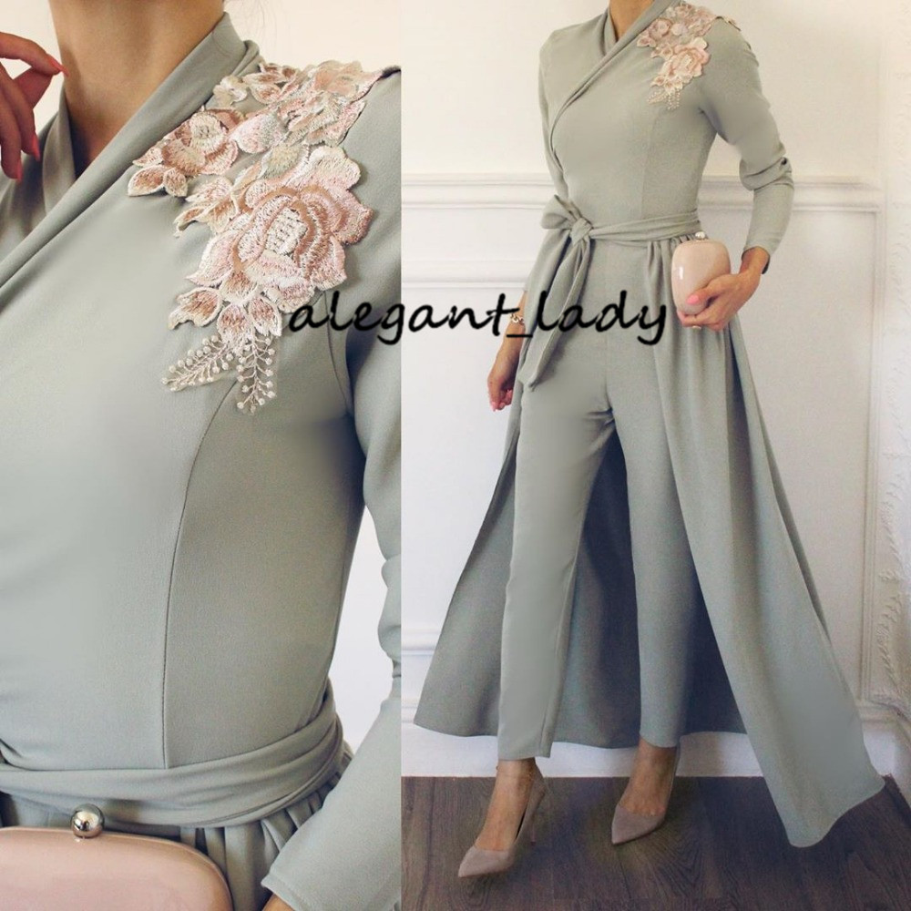 Long Sleeves Muslim Evening jumpsuit with train 2019 vestidos de gala Appliques Satin A-Line Pants Prom Dress Formal Party Gowns, Orange
Long Sleeves Muslim Evening jumpsuit with train 2019 vestidos de gala Appliques Satin A-Line Pants Prom Dress Formal Party Gowns, Orange