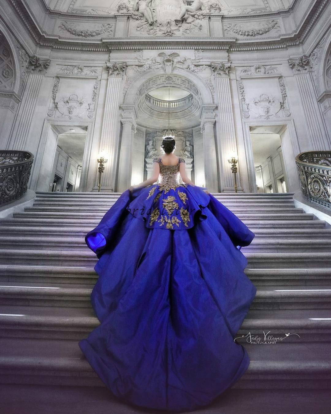 Royal Blue Ball Gown Prom Dresses Beaded Gorgeous Cap Sleeves Applique Lace Princess Church Engagement Evening Formal Quinceanera 2019 Dress