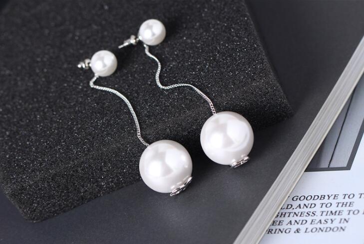 Pearl Long Tassel Luxury Designer Stud Earrings C Letters Dangle Earring Fashion Jewelry for Women Party Xmas Gift, Silver
Pearl Long Tassel Luxury Designer Stud Earrings C Letters Dangle Earring Fashion Jewelry for Women Party Xmas Gift, Silver