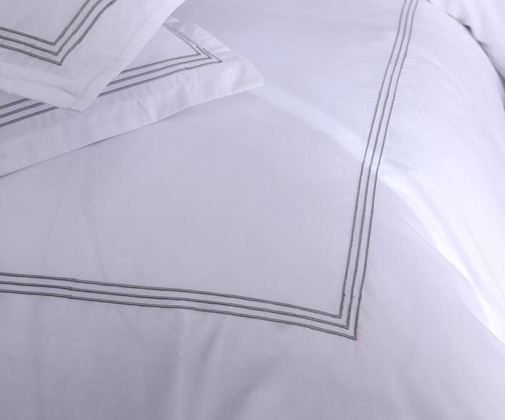 White Solid Color Bedding Set 3 Pcs Duvet Cover Set Bedcloth with Pillowcase Queen King Size