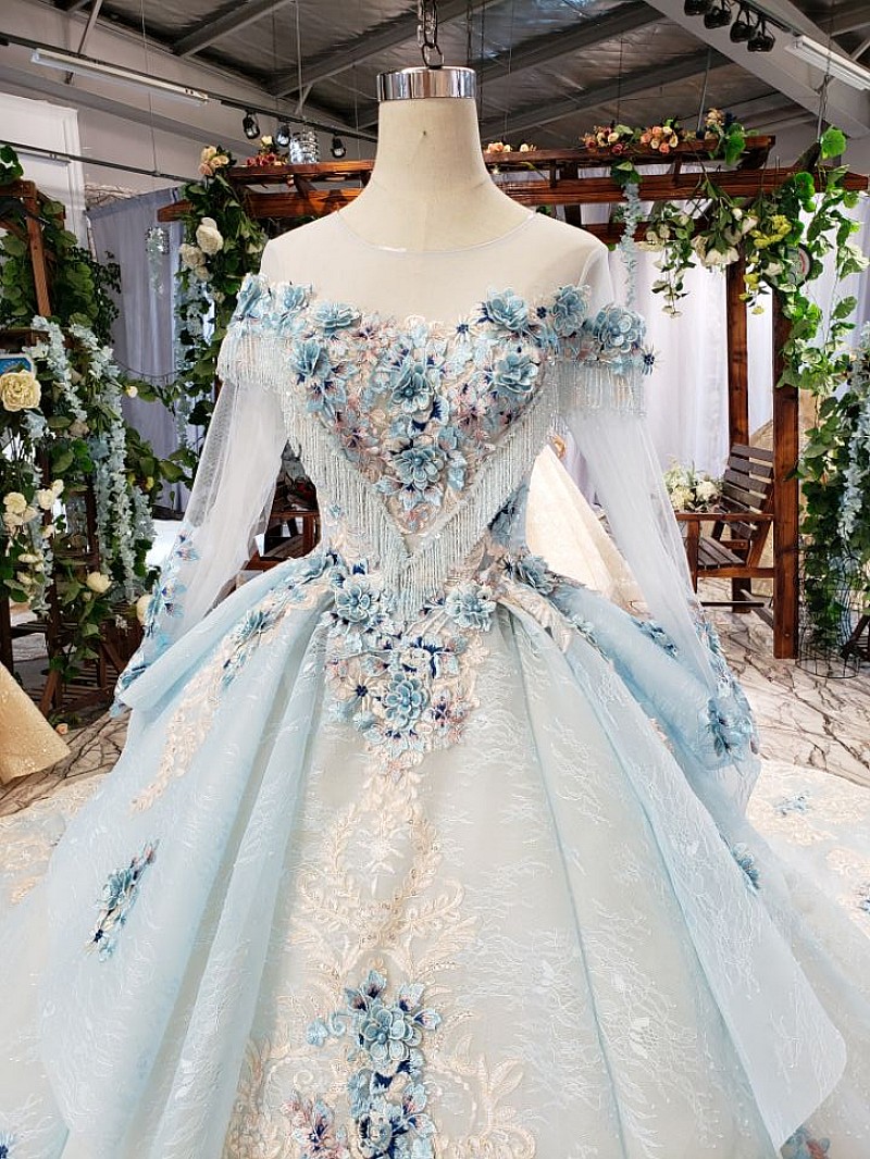 Luxury Arabic Wedding Dresses Jewel Neck Lace Appliques Tassel Beading Country Wedding Bridal Gowns Long Sleeve Vestidos De Novia