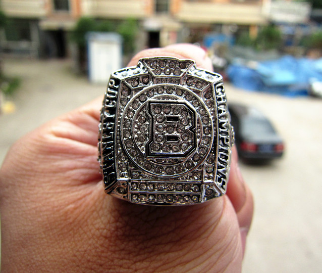 2011 Boston Bruins Stanley Cup Championship Ring Men Fan Souvenir Gift Wholesale 2019 Drop Shipping, Golden;silver
2011 Boston Bruins Stanley Cup Championship Ring Men Fan Souvenir Gift Wholesale 2019 Drop Shipping, Golden;silver