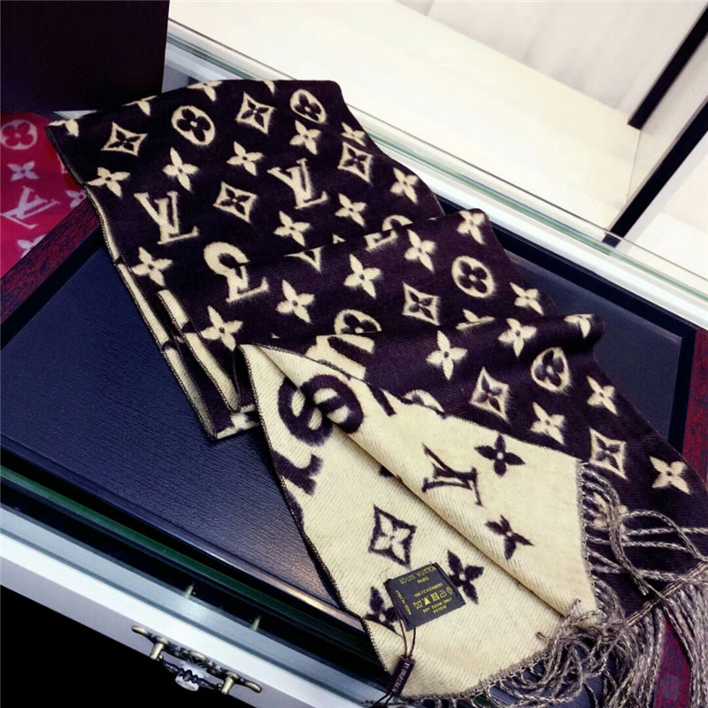 Classic Cashmere Sc… - image