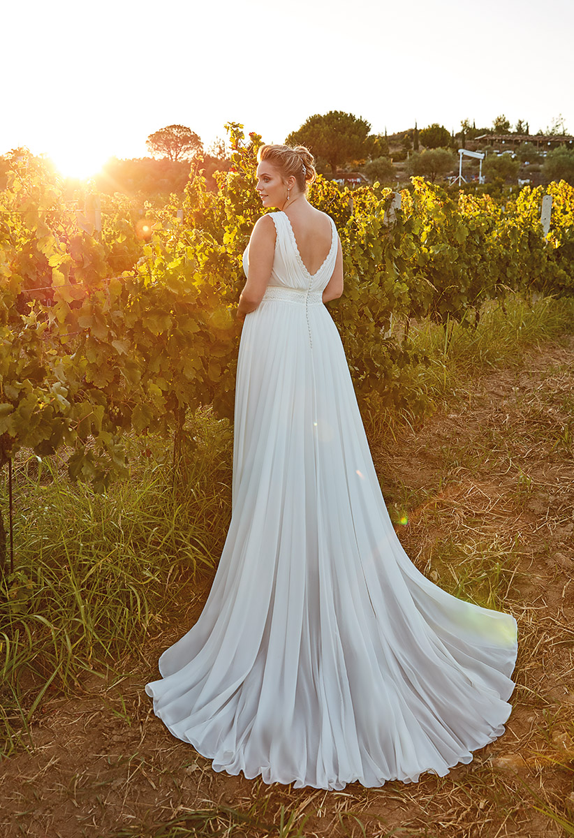 Simplea Bohemian Cheap Plus Size Lace Dresses Deep V Neck Chiffon Floor Length Elegant Wedding Dress Bridal Gown Vestidos estidos