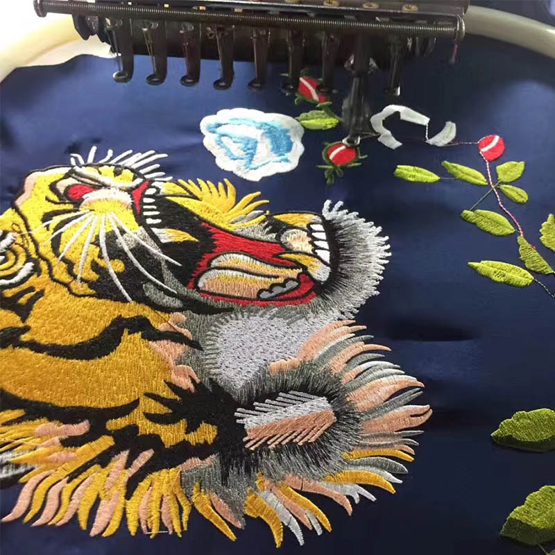 2023 Autumn Women Bomber Jacket Coat Reversible Baseball Jackets Sukajan Vintage Tiger Head Embroidered Winter Pilots Outerwear