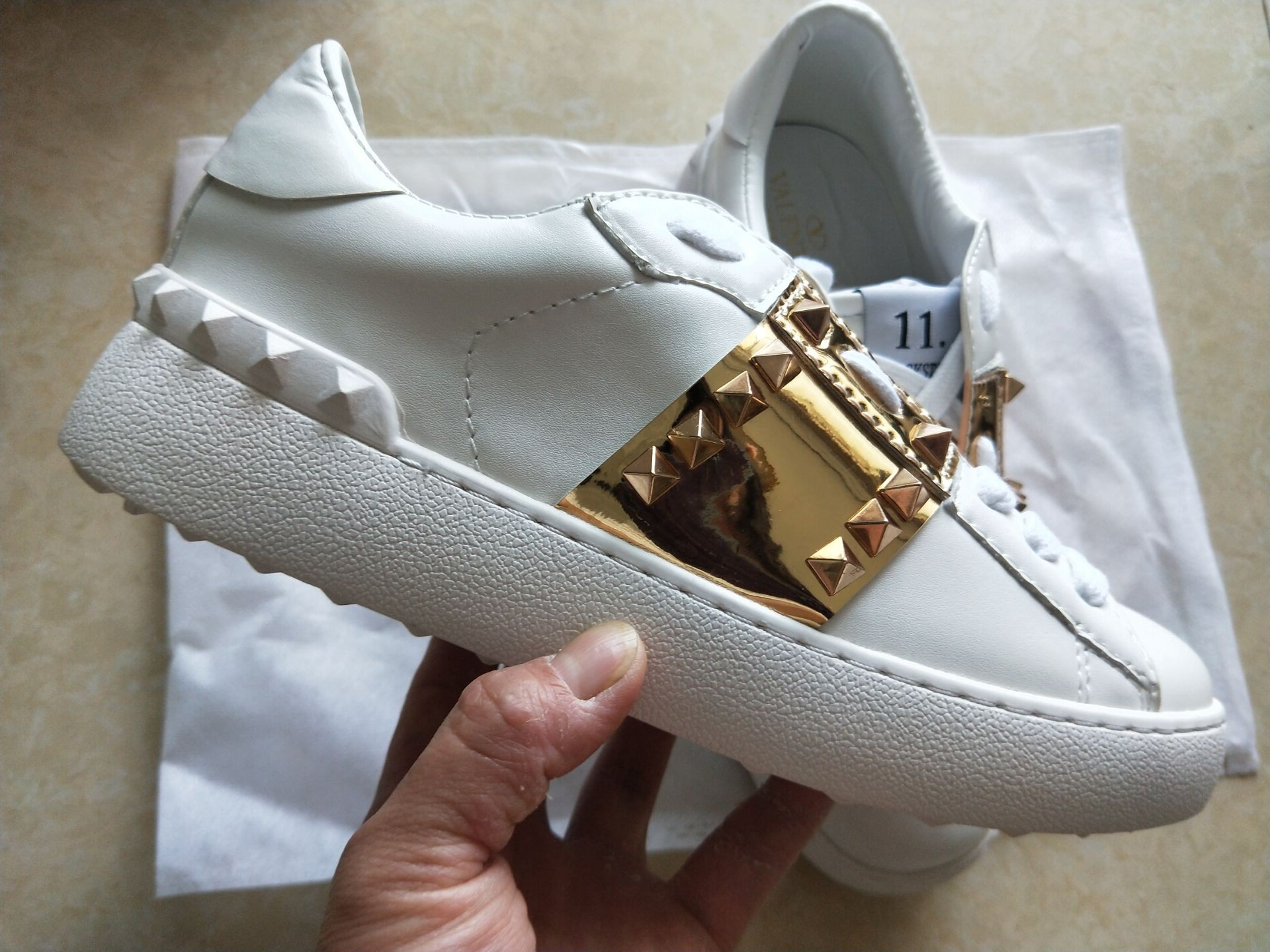 2020 Europa Fashion Sneaker Comfort Casual Dress Shoe Sport Sneakers Chaussures Brand Womens Skateboarding Trainers Lowtop size 36-46
2020 Europa Fashion Sneaker Comfort Casual Dress Shoe Sport Sneakers Chaussures Brand Womens Skateboarding Trainers Lowtop size 36-46