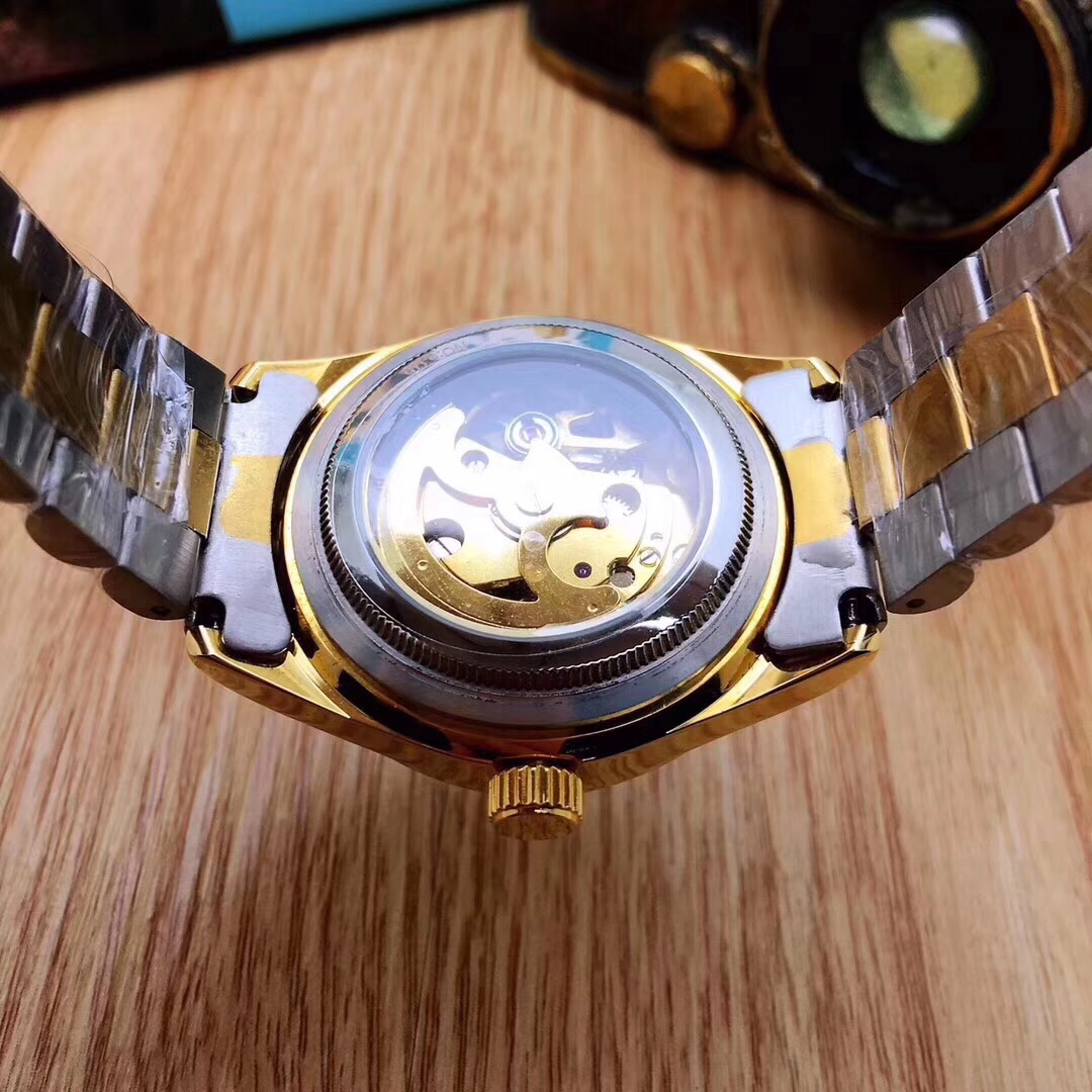 2019 Mens designer luxury watches ladies fashion brand watch lady automatic top quality gold black tag watches
2019 Mens designer luxury watches ladies fashion brand watch lady automatic top quality gold black tag watches