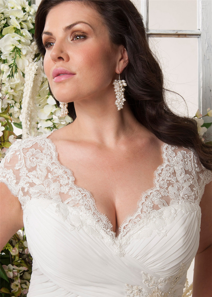 V-neck Cap Sleeves Plus Size Wedding Dresses Chiffon Appliqued Lace Open Back Drape Side Ruched Bodice Bridal Gown 28W