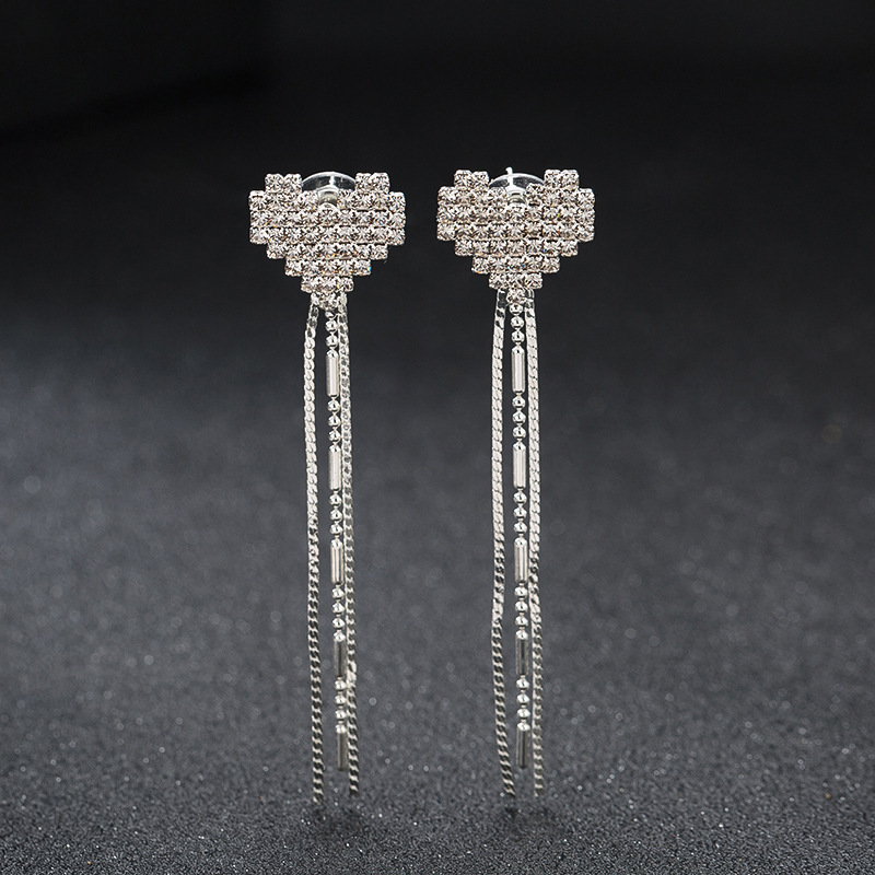 Tassels Twinkle Hollow Out Geometry Heart Shaped Ear Nail Woman Concise Joker Personality Pure Silver Filled Drill Earrings
Tassels Twinkle Hollow Out Geometry Heart Shaped Ear Nail Woman Concise Joker Personality Pure Silver Filled Drill Earrings