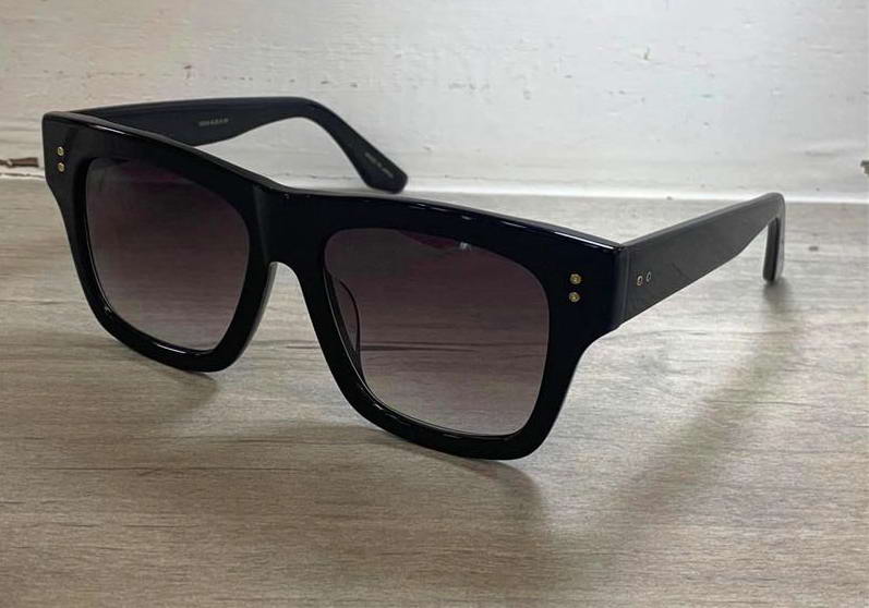 Vintage Square Sung… - image