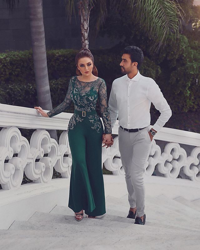2020 Dark Green Women Jumpsuits Jewel Neck Satin Appliqued Long Sleeve Evening Dresses Party Wear Custom Made Arabic Prom Gowns