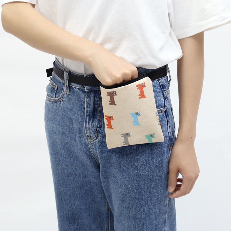 Portable Dog Training Treat Bag Puppy Snack Reward Waist Bag Dog Walking Snack Pet Feed Pocket Pouch yq00985
Portable Dog Training Treat Bag Puppy Snack Reward Waist Bag Dog Walking Snack Pet Feed Pocket Pouch yq00985