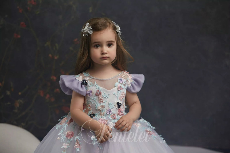 Lovely Ball Gown Flower Girl Dresses Jewel Sleeveless Lace Applique Sequins Ruffles Pageant Dress Floor Length Girl's Birthday Party 0431