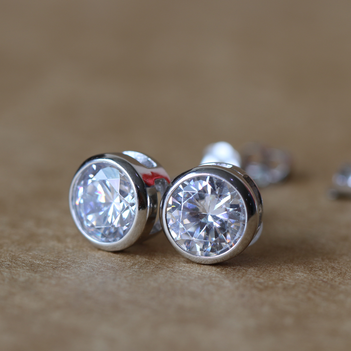 Fashion-Bling Earring Set White Color Cute Round Stud Earrings For Women Fashion Jewelry Birthday Gift Wholesale Fine Jewelry
