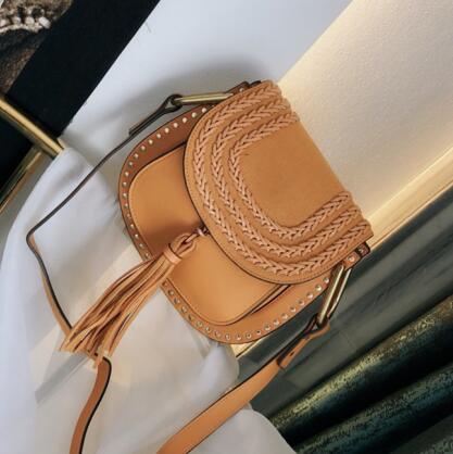 Newset Vintage Woven Saddle Bag Women Handbags Purses Suede Braided Cowhide Rivet Tassel Shoulder Bags Crossbody Messenger bag
Newset Vintage Woven Saddle Bag Women Handbags Purses Suede Braided Cowhide Rivet Tassel Shoulder Bags Crossbody Messenger bag