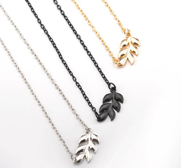 Small fresh necklace literary female necklace leaf grass pendant clavicle chain Wy449