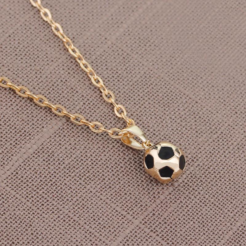 Wish Heat Sell World Cup Gold And Silver Two Color Football Necklace Sweater Chain European Cross Border New Pattern Accessories