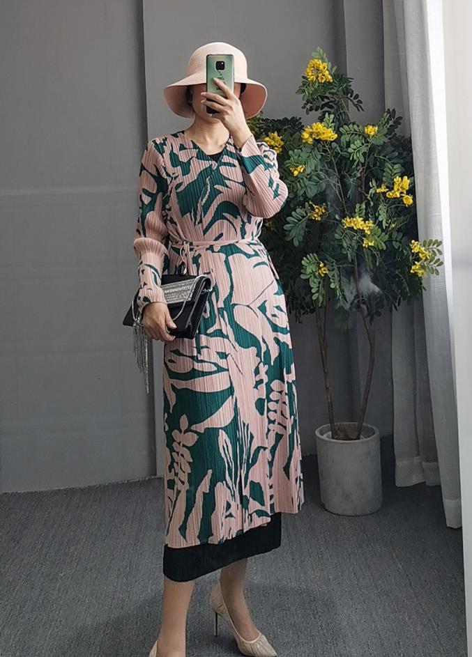 issey Pleated strap windbreaker print long sleeves trench free shipping, Green
issey Pleated strap windbreaker print long sleeves trench free shipping, Green
